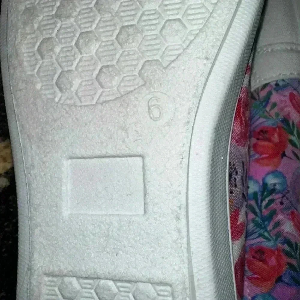 Women's Unbranded Sneakers White Pink Floral Size 6 - Picture 6 of 11
